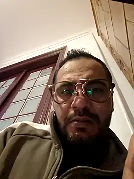 julian-112 online show from January 10, 5:30 pm