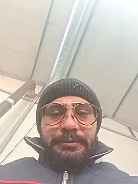 julian-112 online show from January 9, 9:16 am