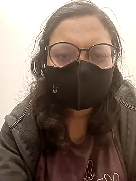 piryasharma005 online show from January 6, 4:55 pm