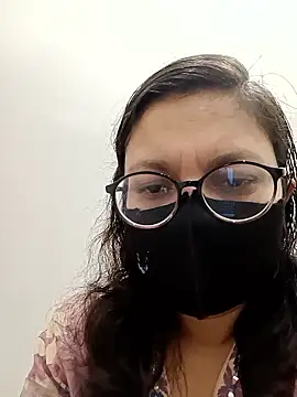 piryasharma005 online show from January 12, 11:50 am