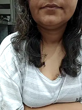 piryasharma005 online show from March 12, 1:26 pm