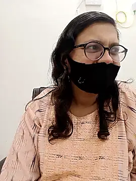 piryasharma005 online show from January 15, 12:19 pm