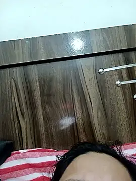 piryasharma005 online show from January 13, 12:31 pm