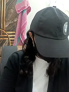 piryasharma005 online show from February 9, 9:51 am