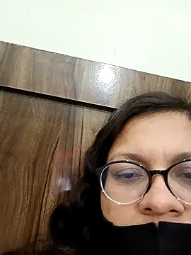 piryasharma005 online show from February 17, 6:11 am