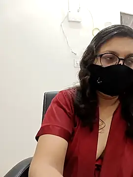 piryasharma005 online show from January 14, 5:16 pm