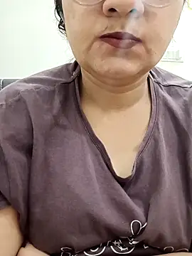 piryasharma005 online show from February 13, 6:19 pm