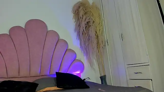 Snapshot of Candy_temptation0 chatting on January 13, 1:48 pm Candy temptation0 online show from January 13, 1:48 pm