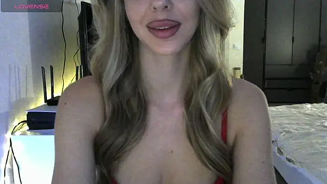 LizaSweetyq online show from March 25, 3:44 pm