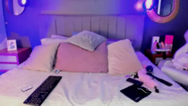 Nathalia stone  online show from April 3, 3:24 am