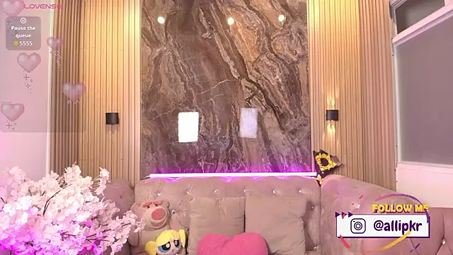 Allison Parker1  online show from March 19, 12:16 pm