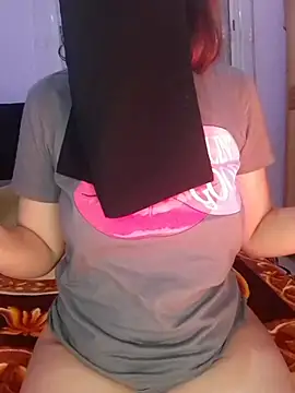 Snapshot of Rranocha chatting on February 14, 3:51 am Rranocha online show from February 14, 3:51 am