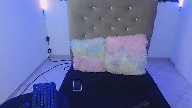 sexy bonnie 18 online show from January 12, 2:57 pm