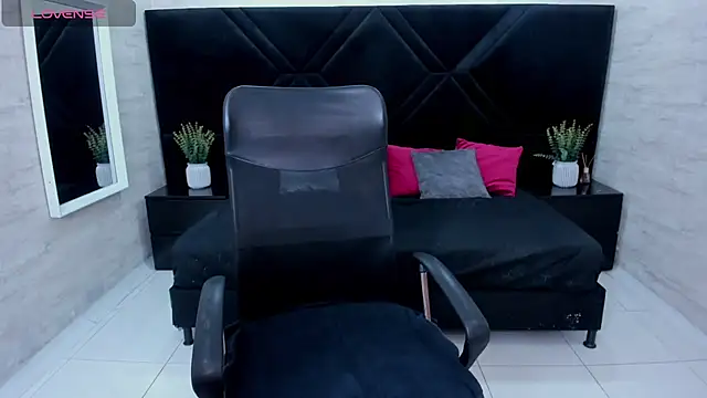 Snapshot of HannaSteyl chatting on February 26, 11:32 am HannaSteyl online show from February 26, 11:32 am