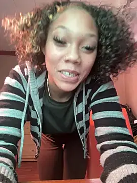 Tamiii420 online show from February 11, 9:03 pm