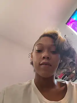 Tamiii420 online show from February 28, 3:00 pm