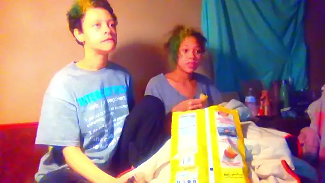 Snapshot of Tamiii420 chatting on January 10, 3:35 am Tamiii420 online show from January 10, 3:35 am