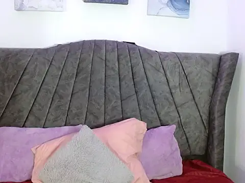 Angel adrien online show from February 5, 1:18 pm