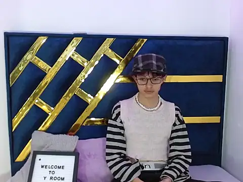 Angel adrien online show from January 7, 1:49 pm