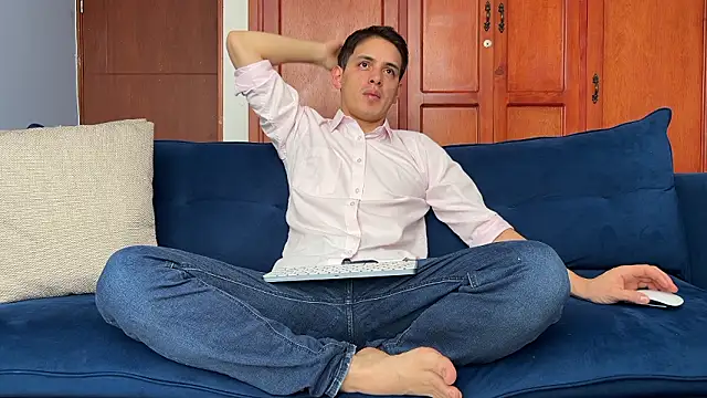 Enzho liam online show from January 14, 2:42 pm