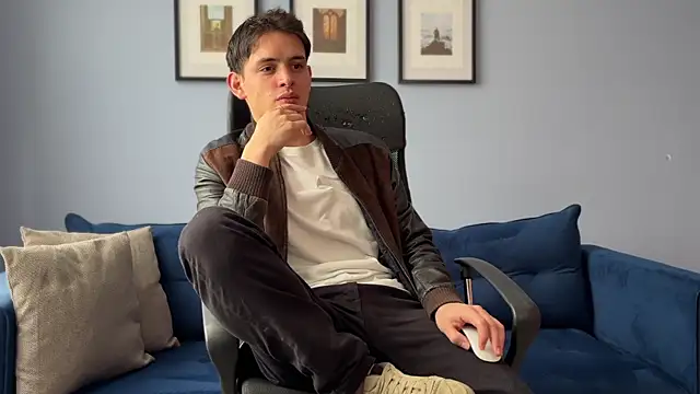 Enzho liam online show from March 26, 6:06 pm