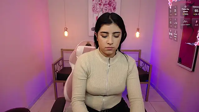 Snapshot of Adri_gomez_x chatting on June 1, 12:38 pm Adri gomez x online show from June 1, 12:38 pm