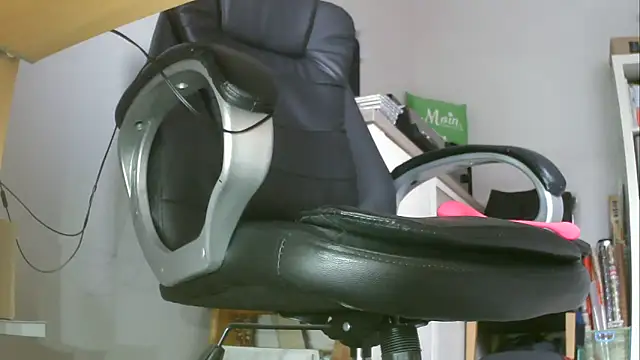 schlueppee64 online show from February 25, 9:09 am