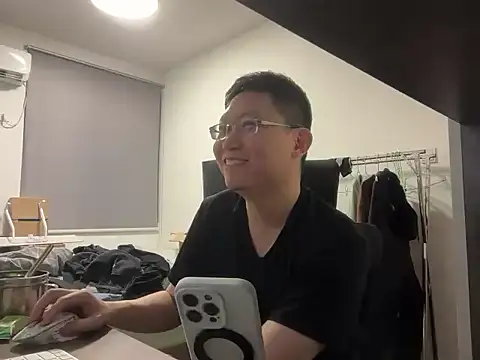 Snapshot of samc2026 chatting on February 21, 6:54 pm samc2026 online show from February 21, 6:54 pm