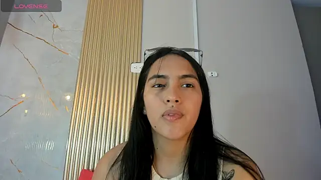 AlanaBlair  online show from February 13, 7:36 pm