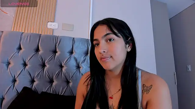 AlanaBlair  online show from February 5, 7:32 pm