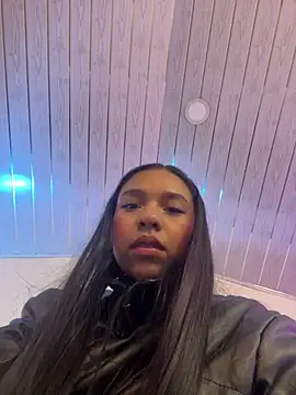 DulceRouss  online show from April 9, 12:00 pm