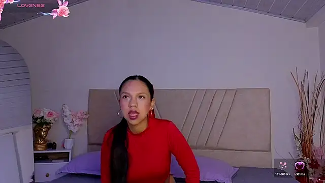 Snapshot of DulceRouss_ chatting on February 4, 11:49 am DulceRouss online show from February 4, 11:49 am