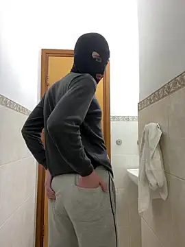 Snapshot of petiteyanel chatting on February 16, 11:13 pm petiteyanel online show from February 16, 11:13 pm