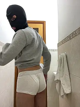 Snapshot of petiteyanel chatting on February 26, 11:38 pm petiteyanel online show from February 26, 11:38 pm