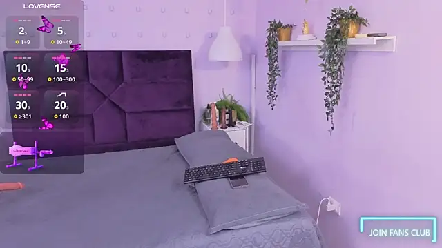 Yasminbrattz online show from April 2, 11:39 am