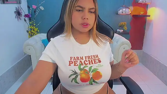 esmeralda cuisman online show from February 7, 12:13 pm