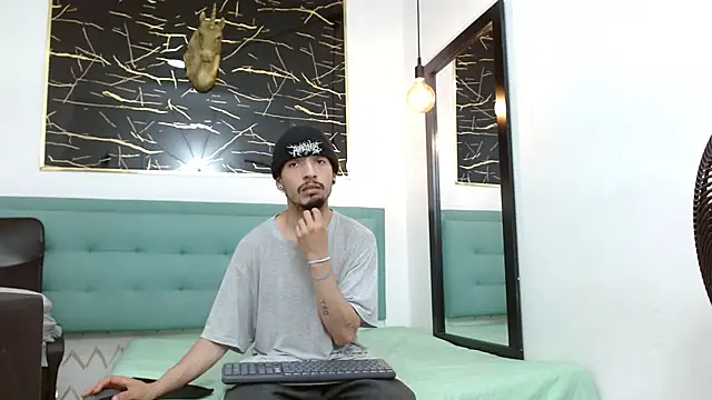 Juan-Jose69 online show from January 18, 3:43 am