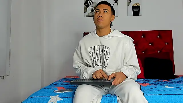 Liamsubtle01 online show from March 11, 11:04 am