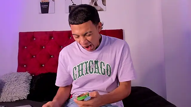 Liamsubtle01 online show from January 10, 11:27 am