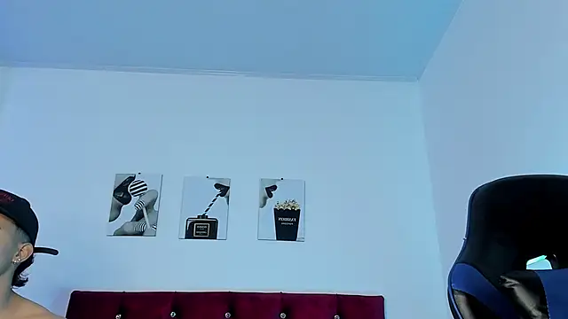 Liamsubtle01 online show from March 7, 10:54 am