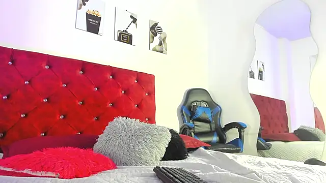 Liamsubtle01 online show from May 22, 11:19 am