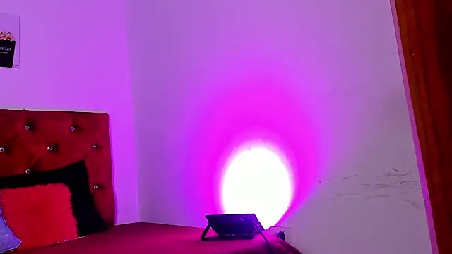 Liamsubtle01 online show from March 31, 11:01 am