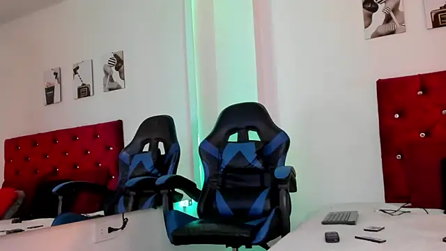 Liamsubtle01 online show from April 10, 5:31 pm