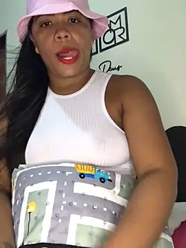 Snapshot of Indiafogosa23 chatting on February 9, 5:33 pm Indiafogosa23 online show from February 9, 5:33 pm