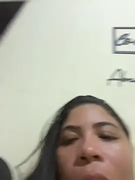 Snapshot of Indiafogosa23 chatting on June 25, 1:14 am Indiafogosa23 online show from June 25, 1:14 am