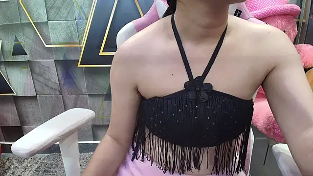 Snapshot of NymphoIsLive chatting on June 1, 12:38 pm NymphoIsLive online show from June 1, 12:38 pm