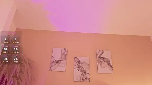 Snapshot of emmy_danielss chatting on June 3, 2:33 pm emmy danielss online show from June 3, 2:33 pm