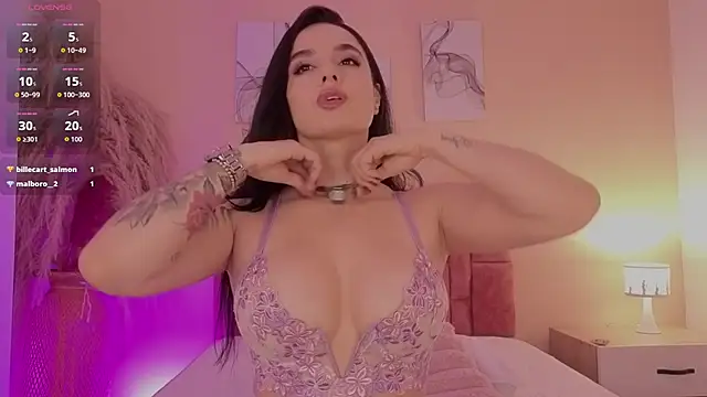 Snapshot of emmy_danielss chatting on July 17, 10:56 am emmy danielss online show from July 17, 10:56 am