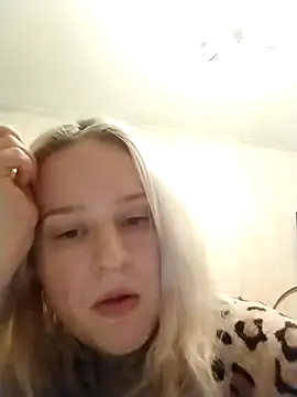 Snapshot of Mila_weed chatting on February 25, 6:30 pm Mila weed online show from February 25, 6:30 pm