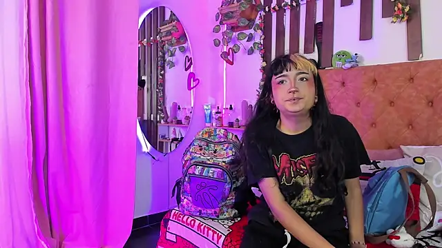 MeowMota  online show from April 14, 6:24 pm